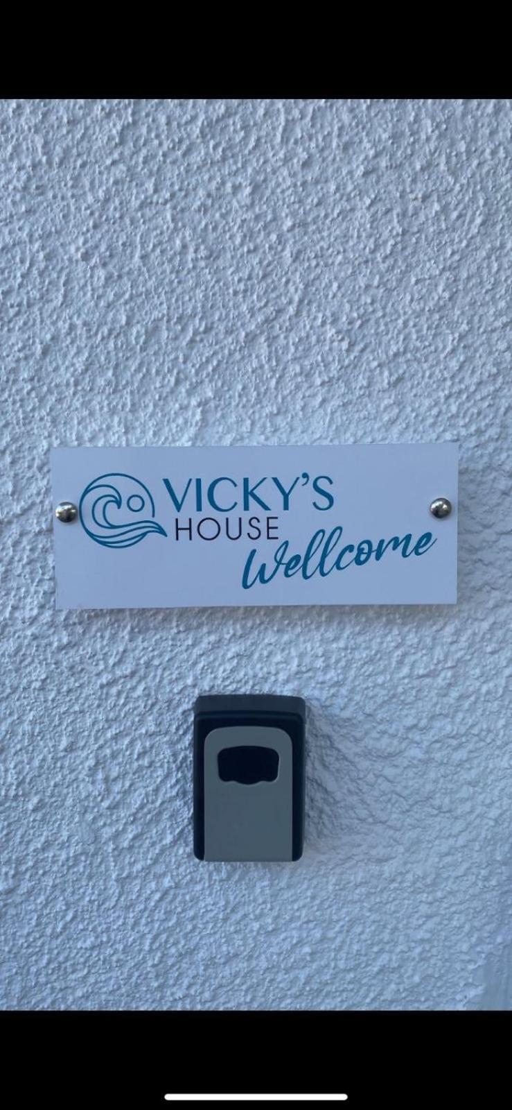 Vicky's House *